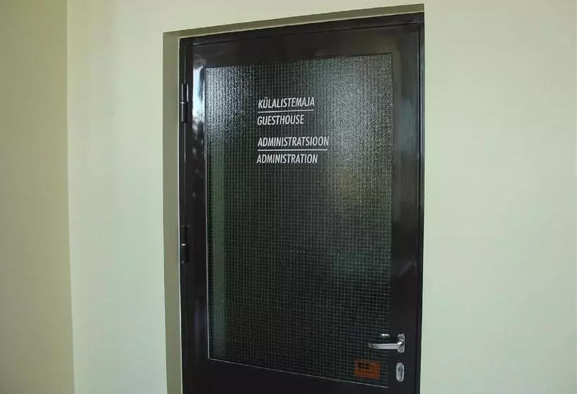 پانسیون Kuressaare Airport Guest House