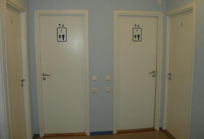 پانسیون Kuressaare Airport Guest House