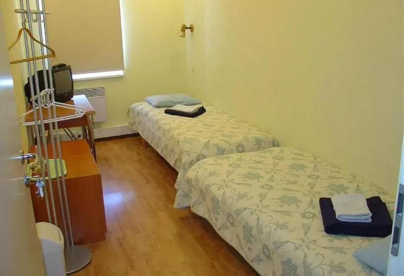 پانسیون Kuressaare Airport Guest House