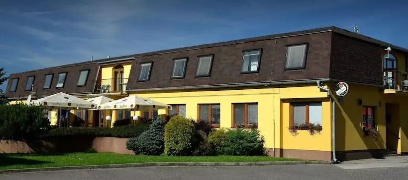 Majatalo Penzion Agrothermal