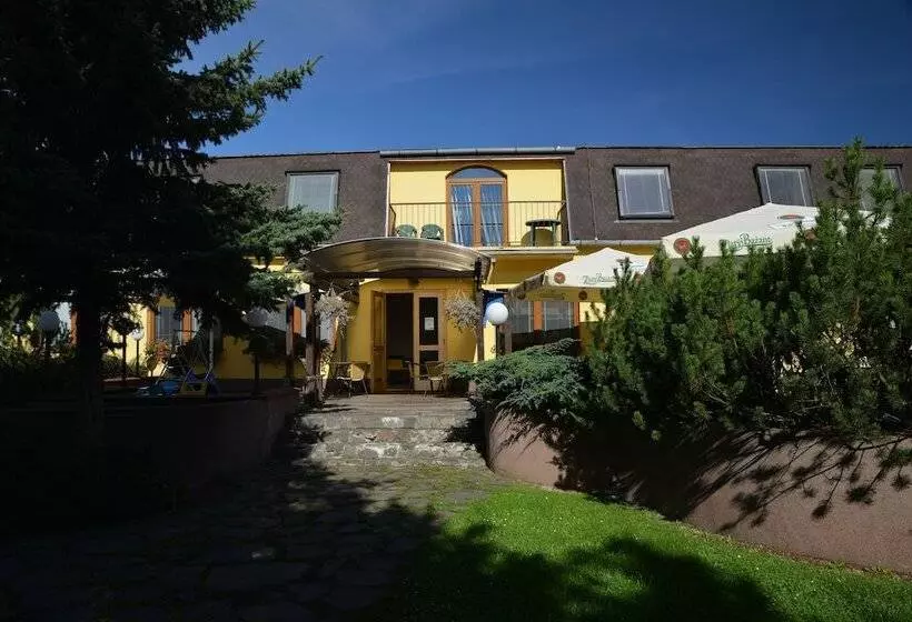 Majatalo Penzion Agrothermal