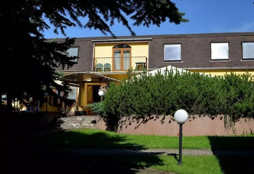 Majatalo Penzion Agrothermal