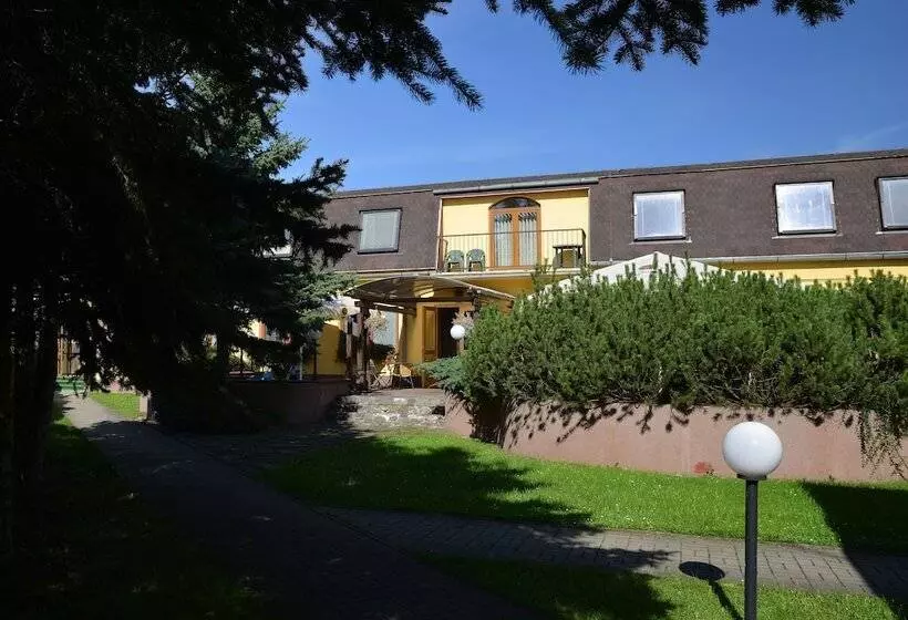 Majatalo Penzion Agrothermal