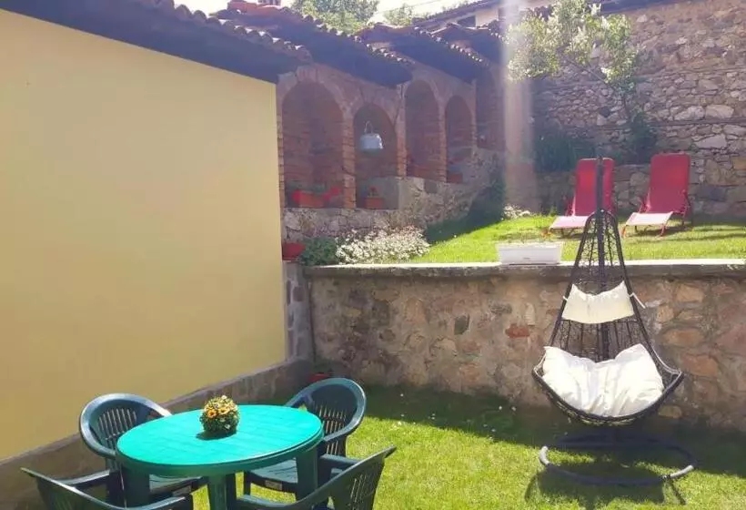 پانسیون Sarafova Guest House