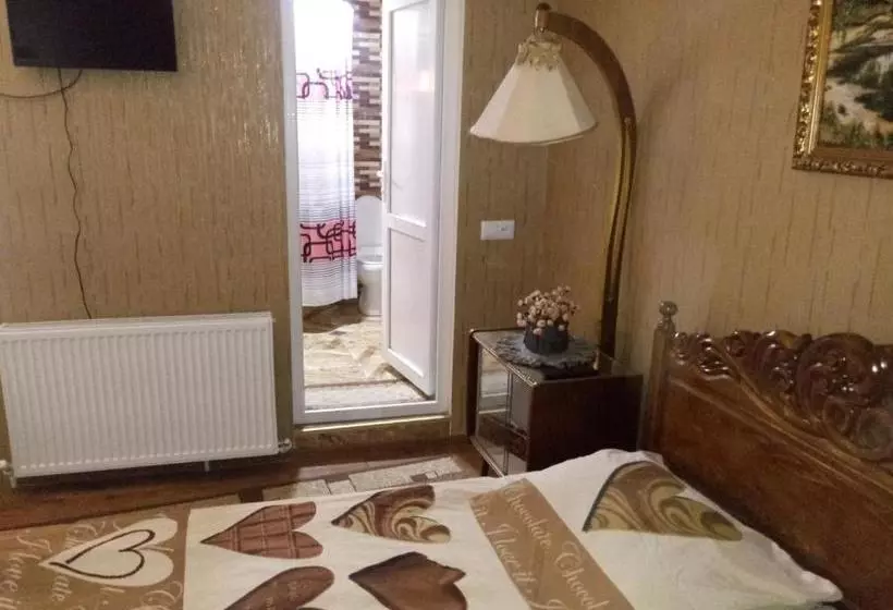 پانسیون Tamar Guest House