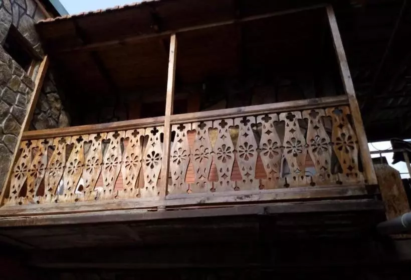 پانسیون Tamar Guest House