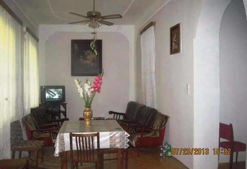 پانسیون Tamar Guest House