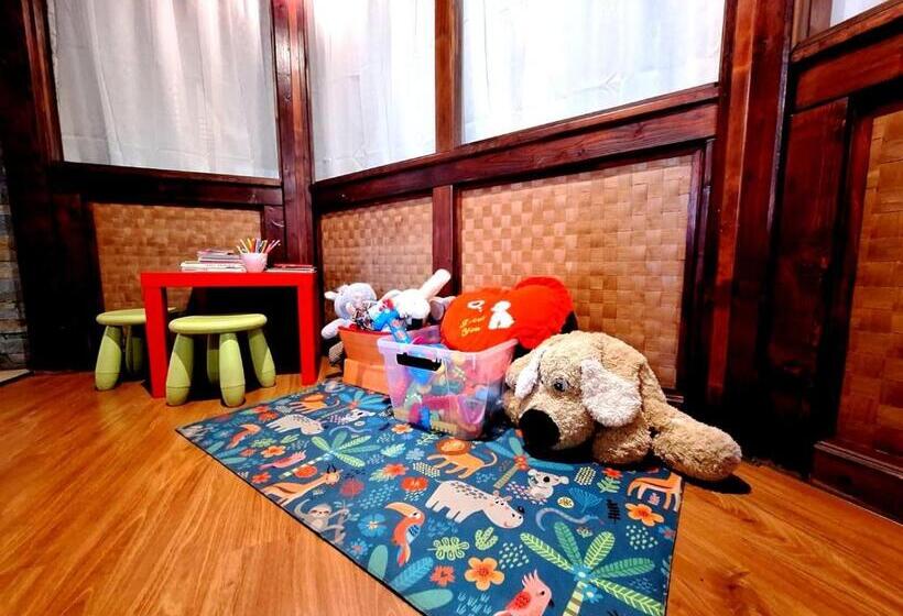 بنسيون Vila Fenix B&b