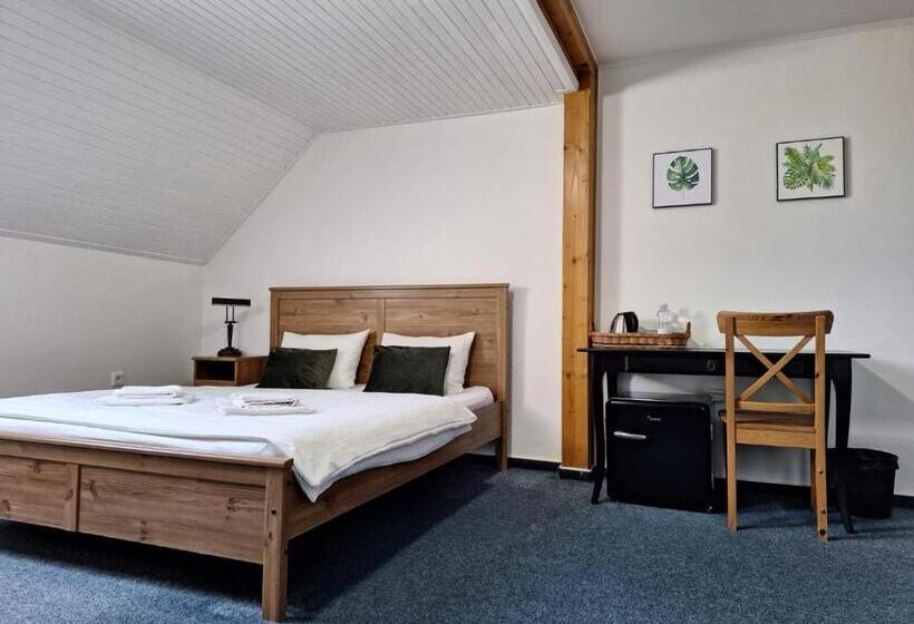 بنسيون Vila Fenix B&b