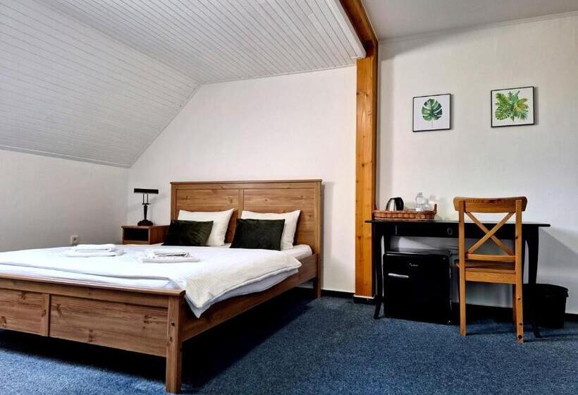 بنسيون Vila Fenix B&b