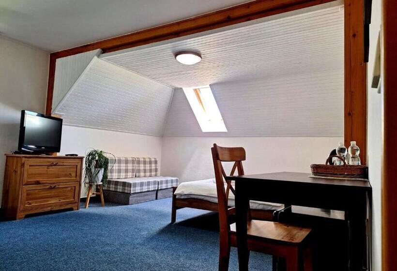 بنسيون Vila Fenix B&b