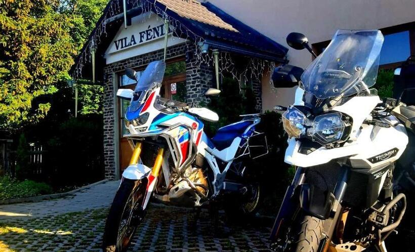 بنسيون Vila Fenix B&b