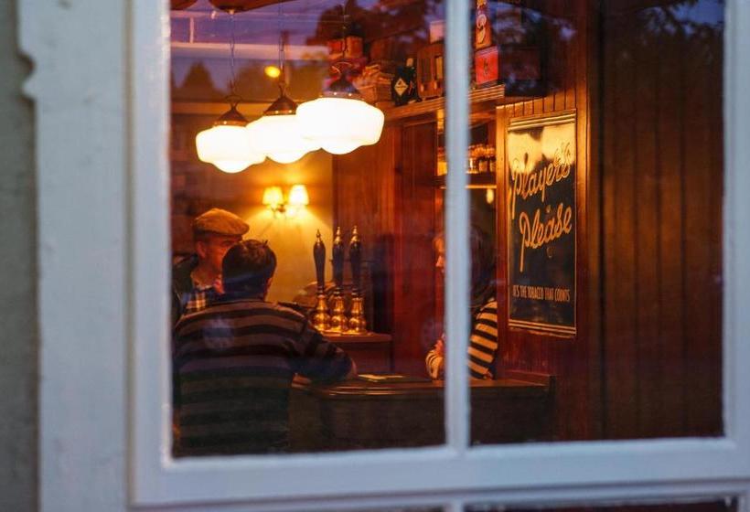 펜션 Giltraps Townhouse & Glamping