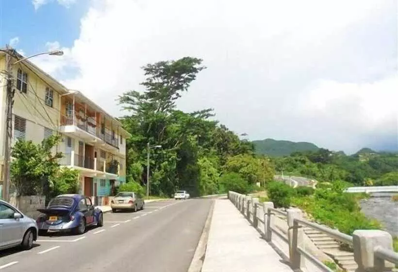 پانسیون Narakiel S Inn