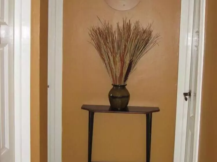 پانسیون Narakiel S Inn