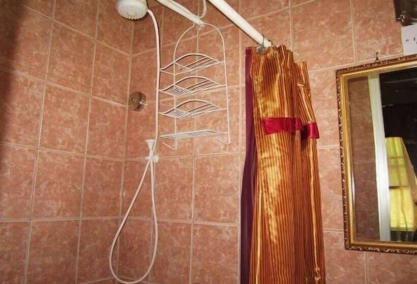 پانسیون Narakiel S Inn