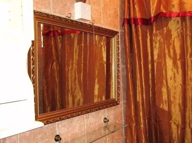 پانسیون Narakiel S Inn