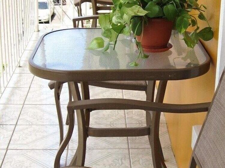 پانسیون Narakiel S Inn