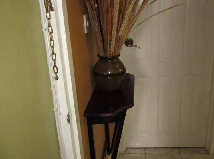 پانسیون Narakiel S Inn