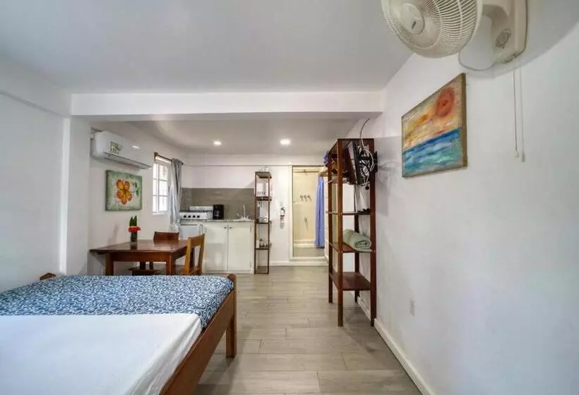 Majatalo Placencia Villas