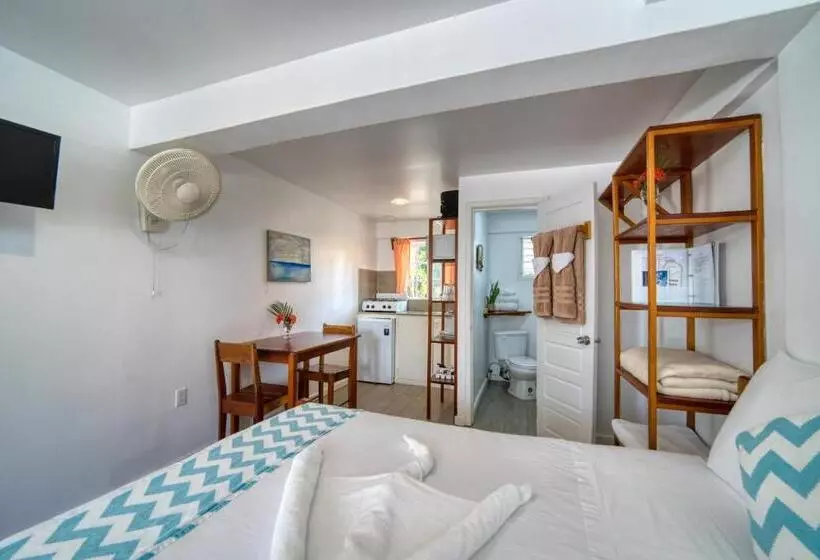 Majatalo Placencia Villas