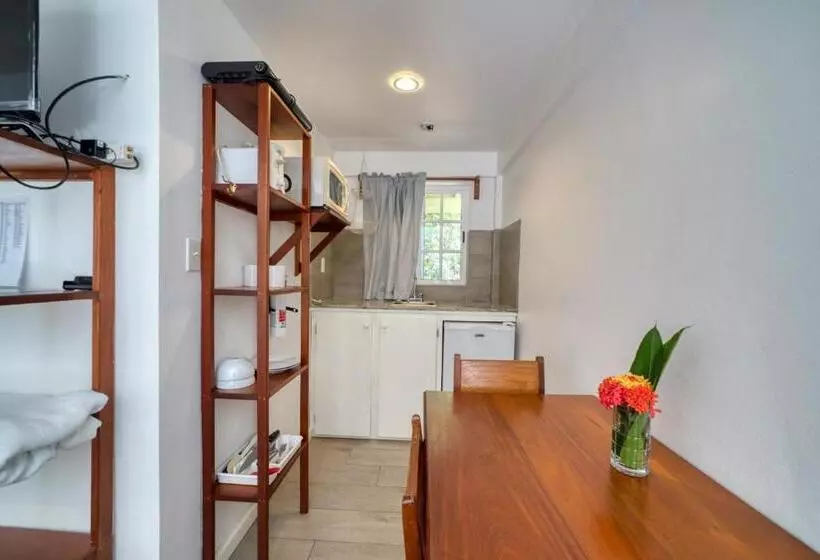 Majatalo Placencia Villas