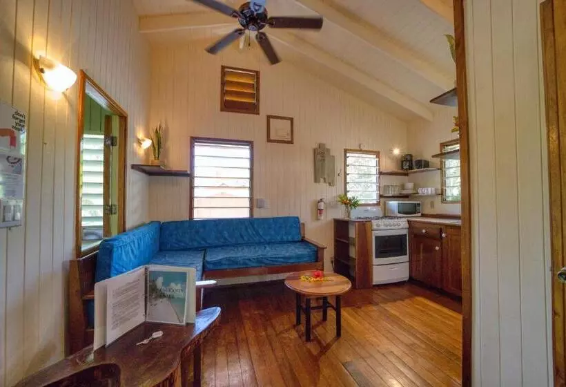 Majatalo Placencia Villas