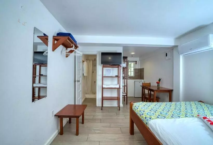 Majatalo Placencia Villas