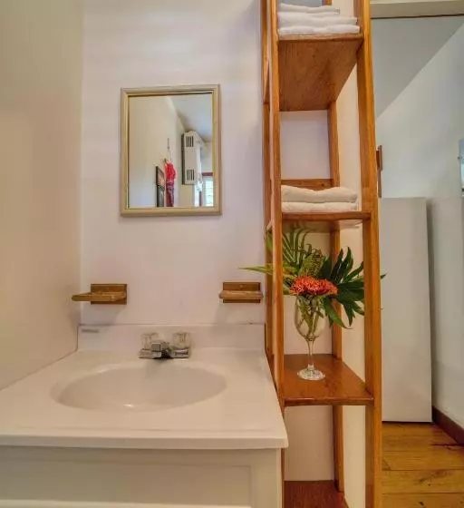 Majatalo Placencia Villas