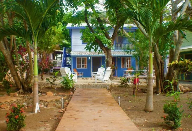 Majatalo Placencia Villas