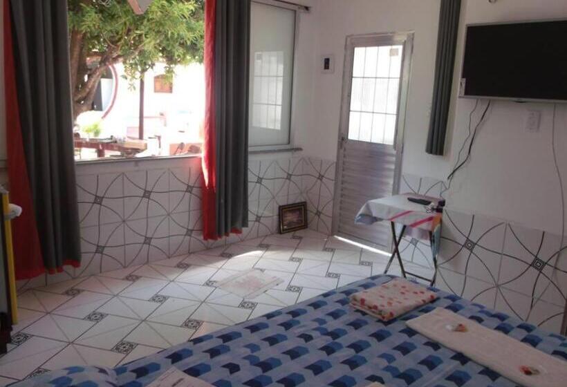 פנסיון Pousada Dos Corações