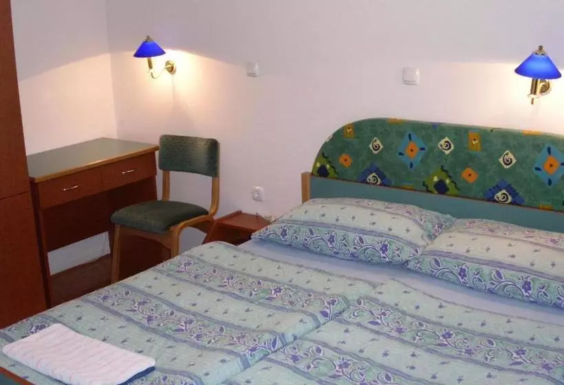 پانسیون Rooms Cipot