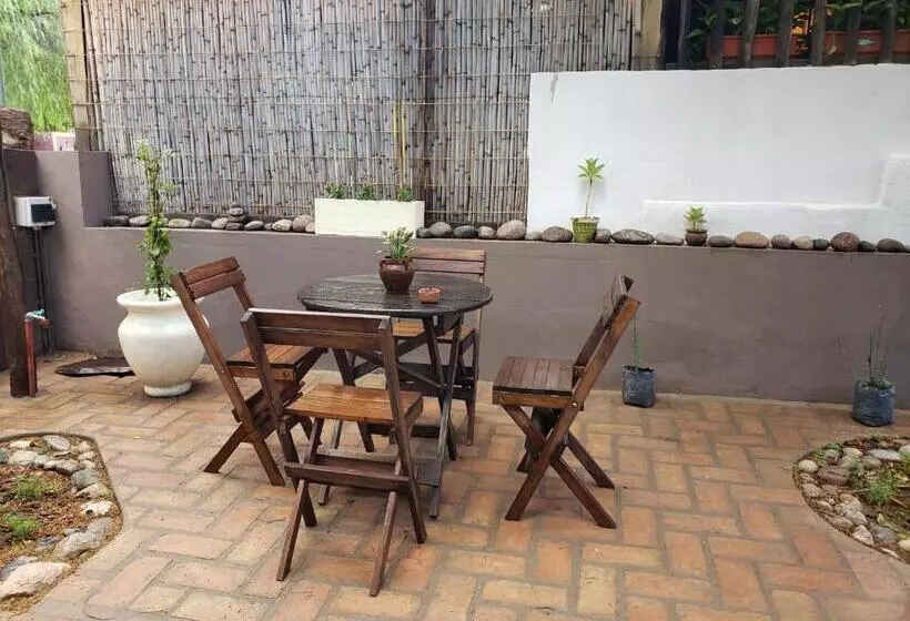 Retkeilymaja Posada Argimon