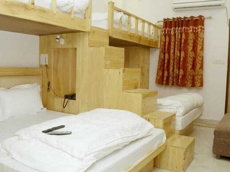 Friends Hostel By Backpackers Heaven New Delhi Railway Station  Paharganj