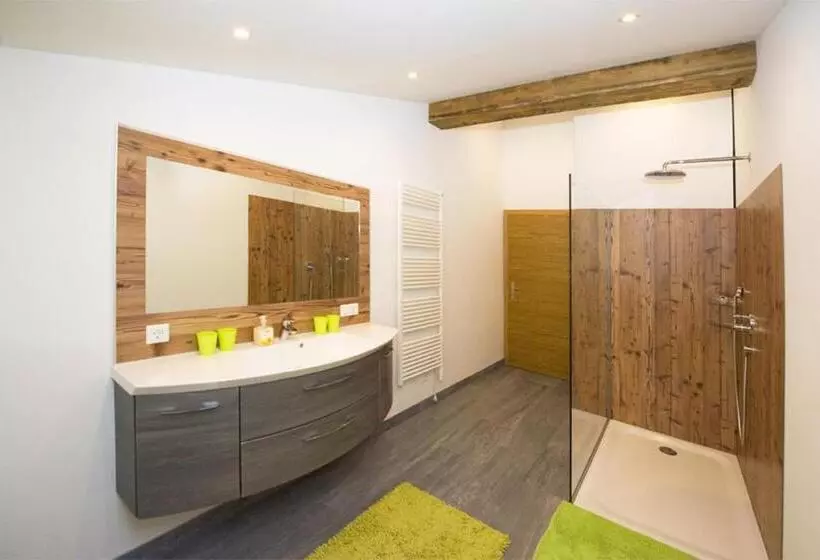 ペンション Alpenhof Grafleiten