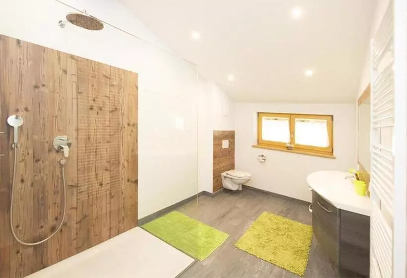 ペンション Alpenhof Grafleiten