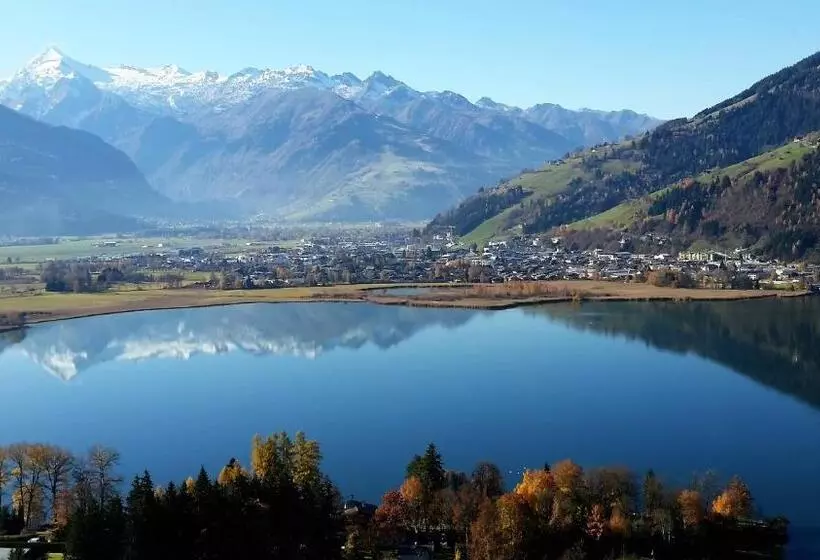 ペンション Alpenhof Grafleiten