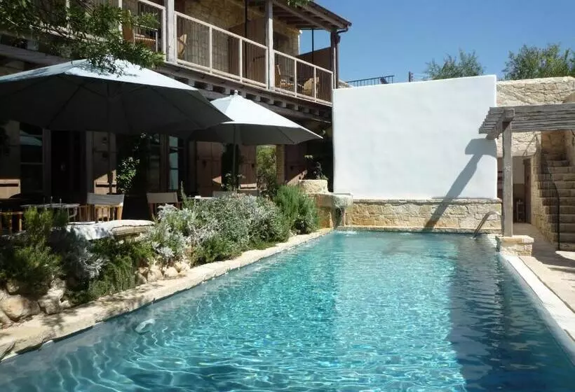 Majatalo Apokryfo Traditional Guesthouse