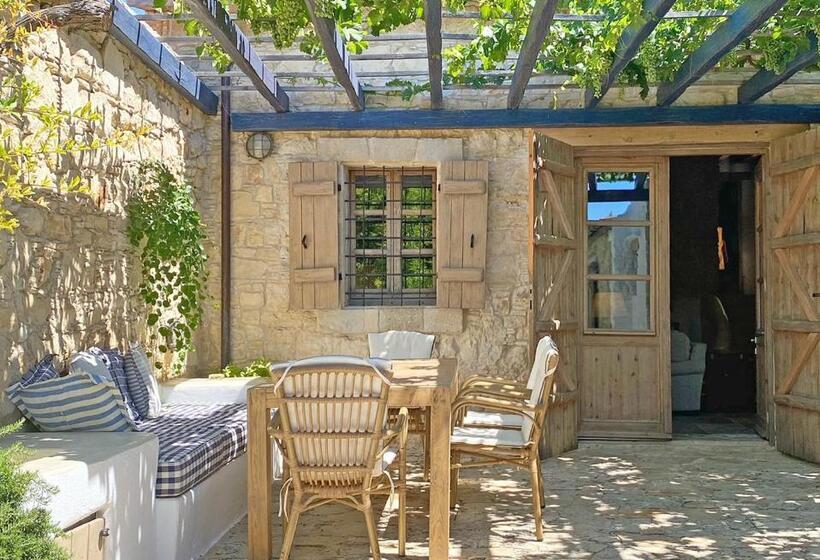 ペンション Apokryfo Traditional Guesthouse