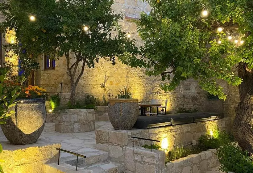 Majatalo Apokryfo Traditional Guesthouse