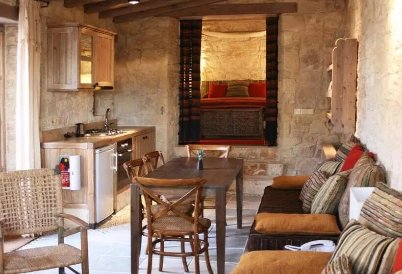 Majatalo Apokryfo Traditional Guesthouse