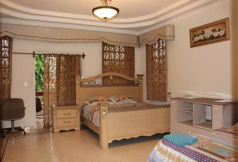 پانسیون Dumas Villas