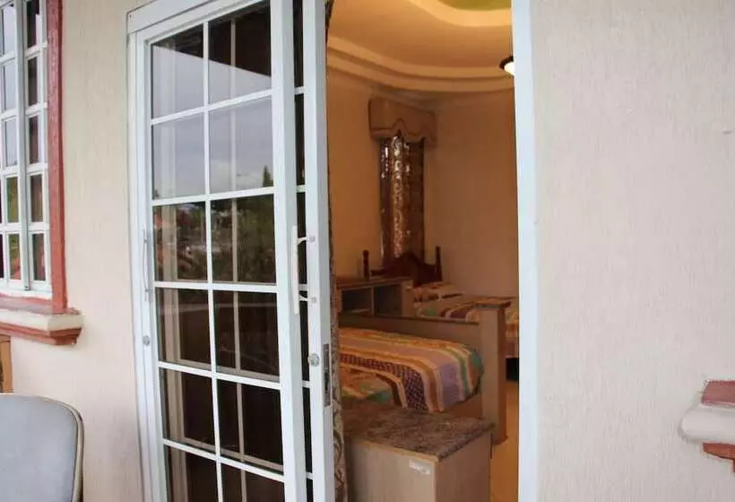 پانسیون Dumas Villas