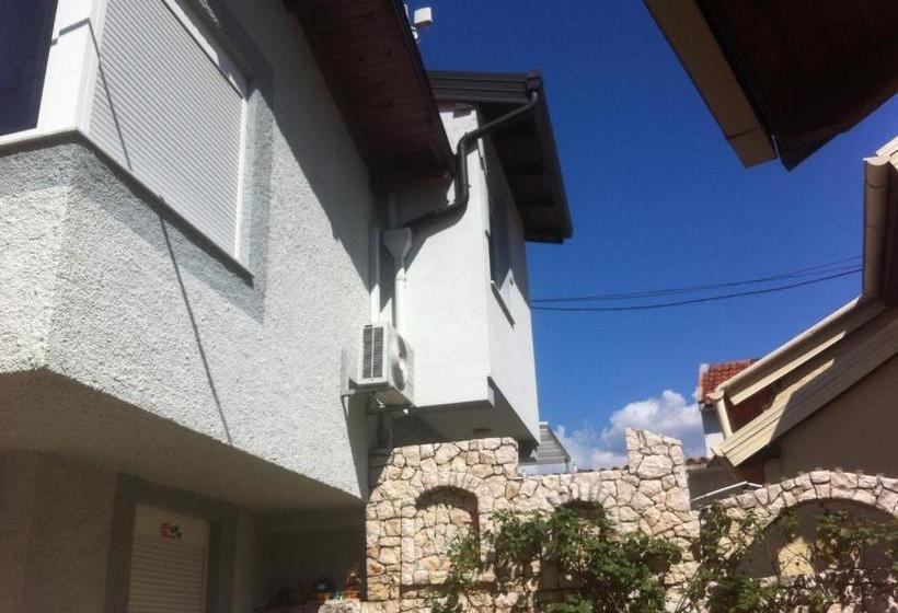 پانسیون Elite Guest House