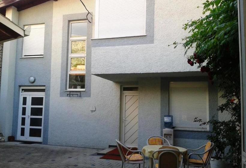 پانسیون Elite Guest House