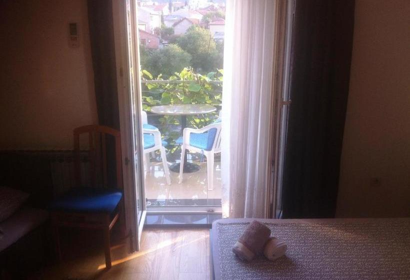 پانسیون Elite Guest House