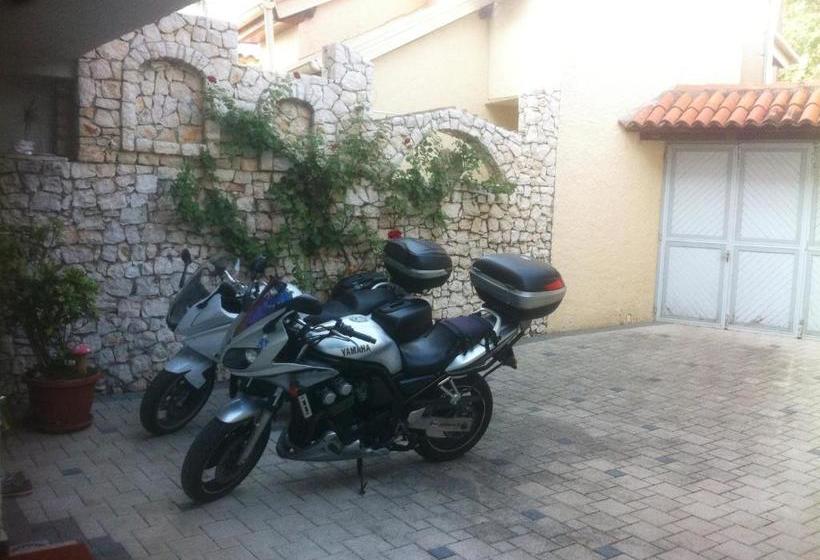 پانسیون Elite Guest House