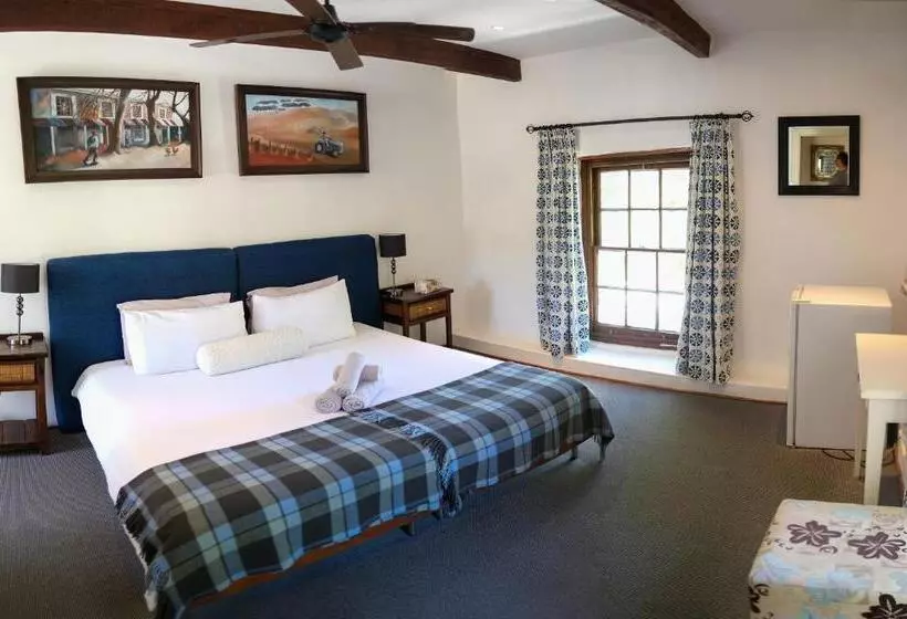 Majatalo Old Potters Inn