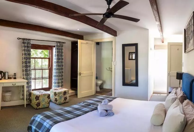 Majatalo Old Potters Inn