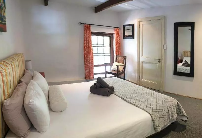 Majatalo Old Potters Inn